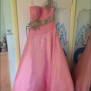 Beautiful Pink Prom dress