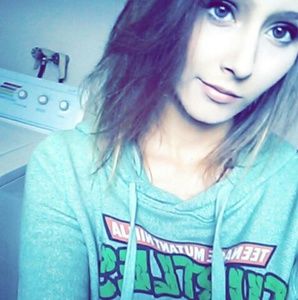 Meet your Posher, Desiree