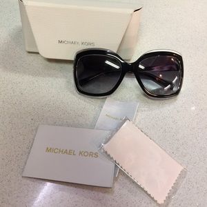 NWOT NEVER WORN. Michael Kors sunglasses