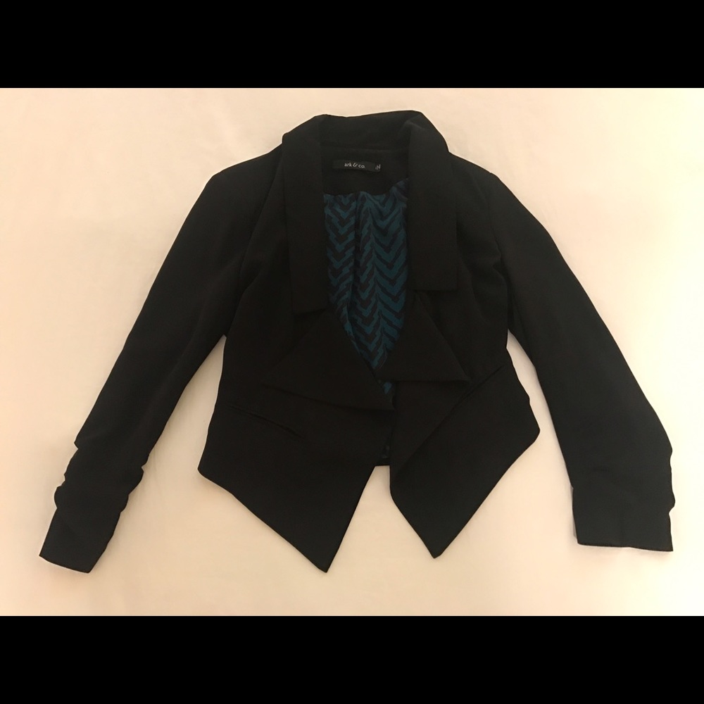 Ark & Co. blazer
Size: S
