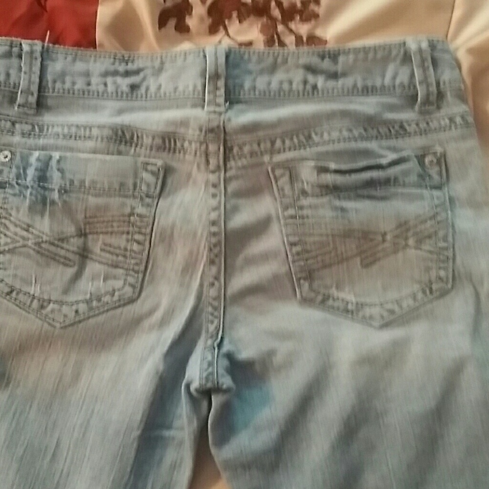 Aeropostale crops