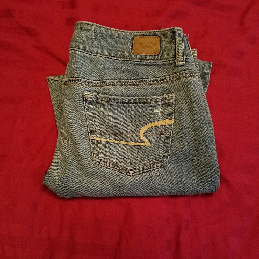 Distressed American eagle jeans