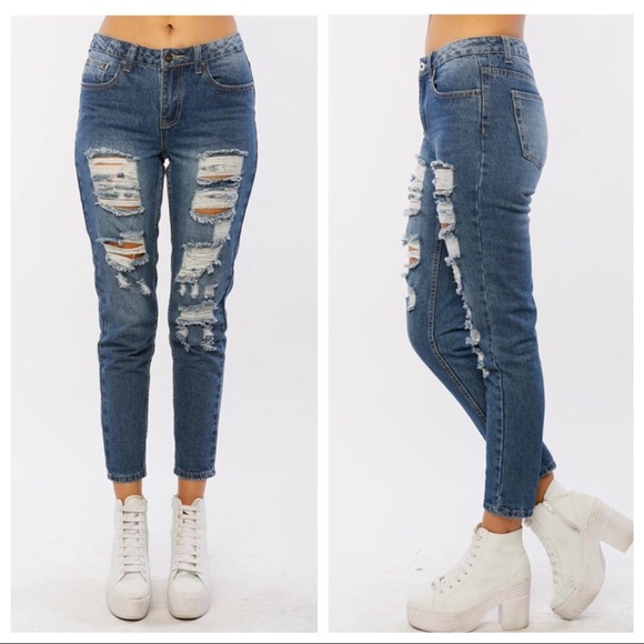 ✨LAST ONE ✨distress boyfriend jeans CLEARANCE SALE - Picture 2 of 5