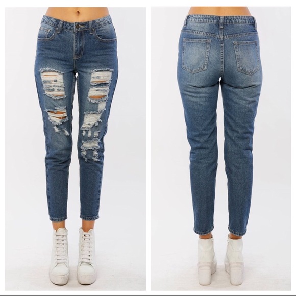 ✨LAST ONE ✨distress boyfriend jeans CLEARANCE SALE - Picture 3 of 5