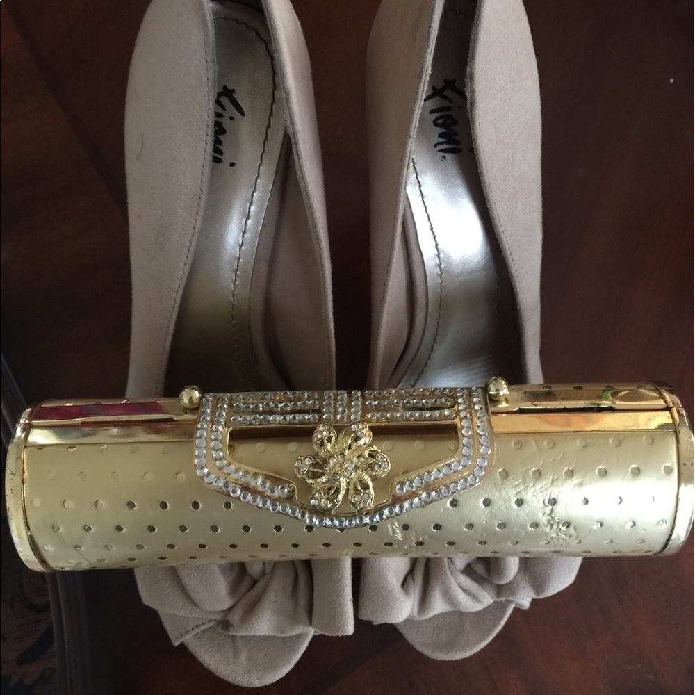 Nude pumps with gold and silver embellished clutch