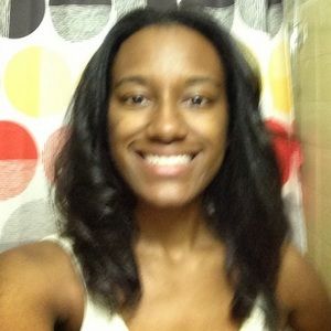 Meet your Posher, Amira