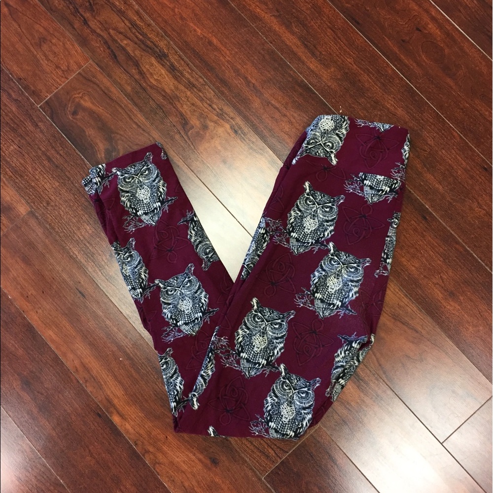 Maroon and black owl OS lularoe leggings