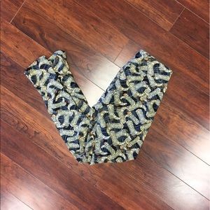 Boot OS lularoe leggings