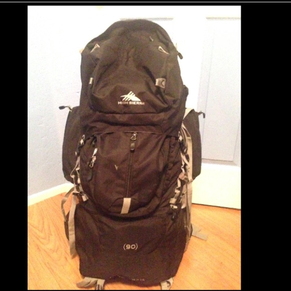 High Sierra 90L travelpack