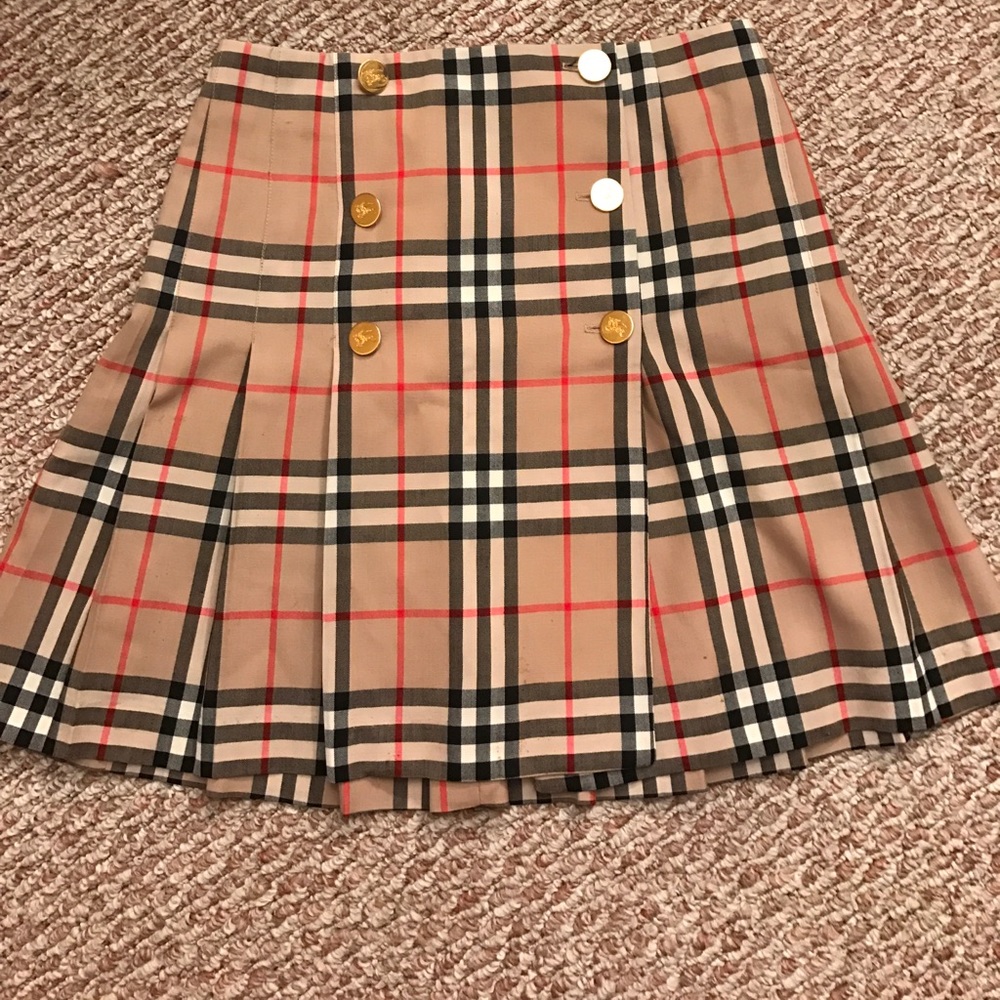 "Burberry's" skirt?