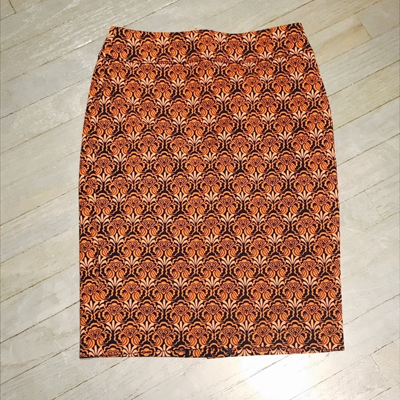 LOFT Dresses & Skirts - Ann Taylor LOFT bronze black damask pencil skirt