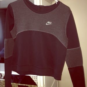 Nike crop sweatshirt
