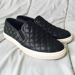 Steve Madden Slip On