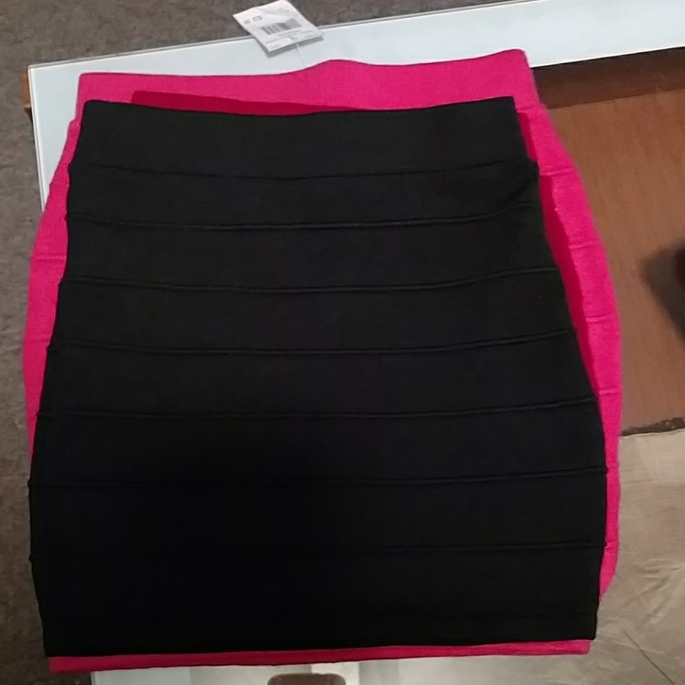 Skirts - Picture 4 of 4