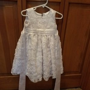 White flower girl or communion dress