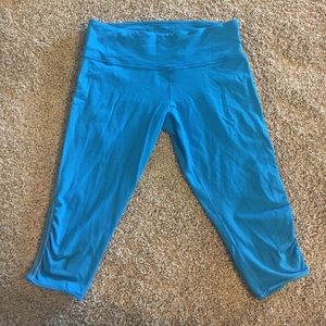 Lululemon Teal Capri Yoga Pants