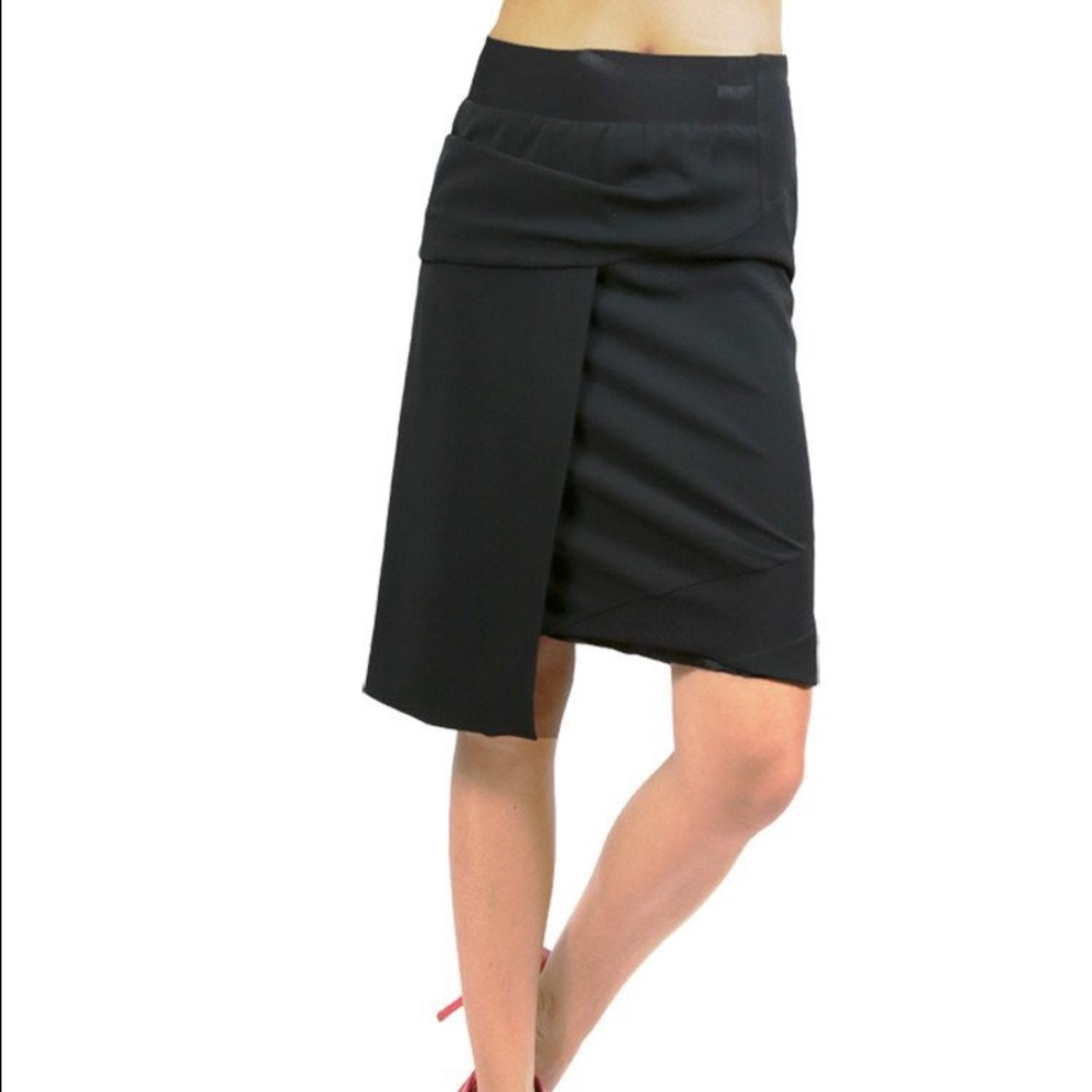 Balenziaga black silk skirt. US size 4