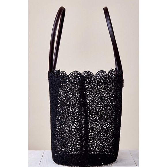 Daisy Lace Tote - Picture 3 of 4