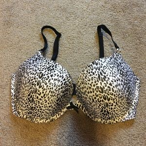 Victoria secret padded push up bra! 34DD