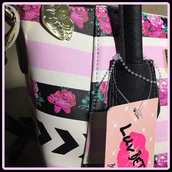 LAST--STRIPED FLORAL TASSEL SATCHEL - Picture 4 of 6