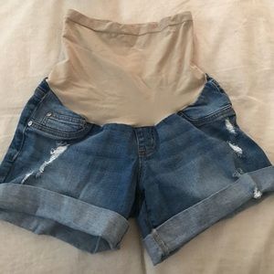 Maternity shorts