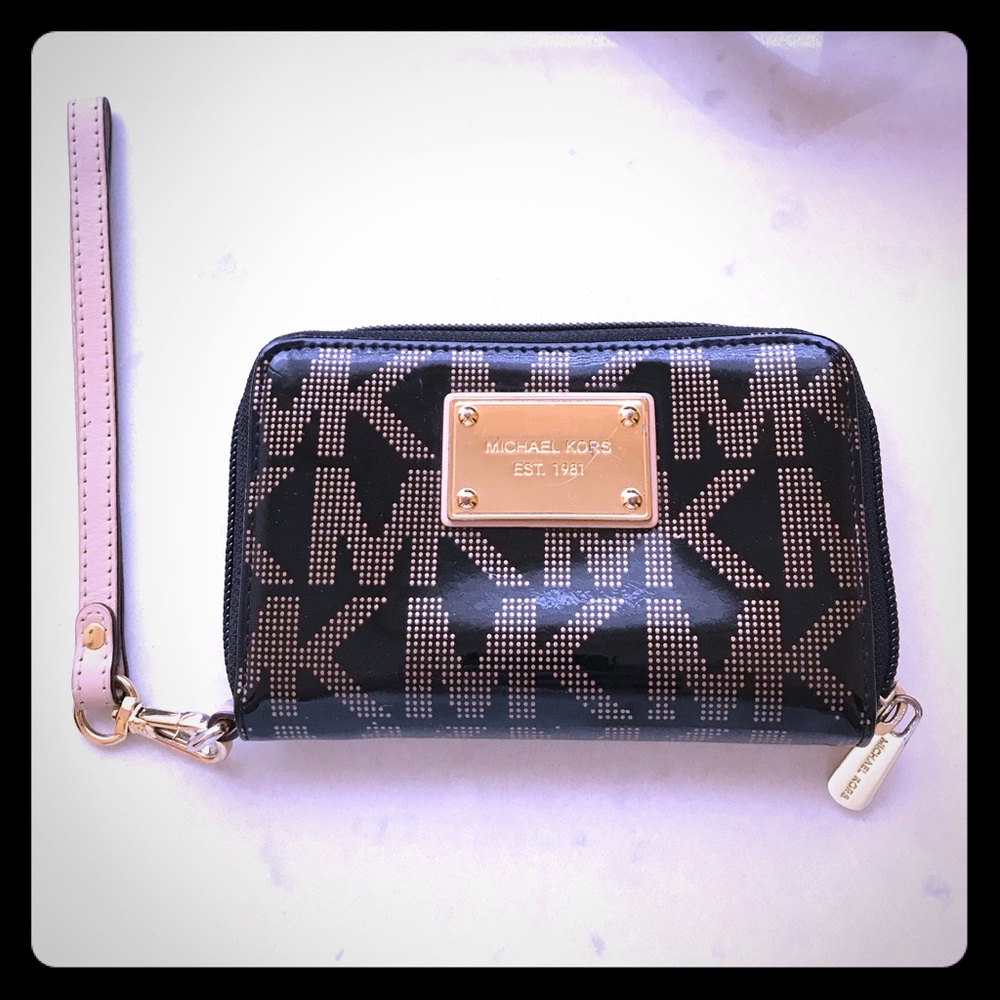 Michael Kors Wristlet