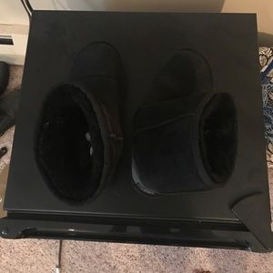 Black uggs