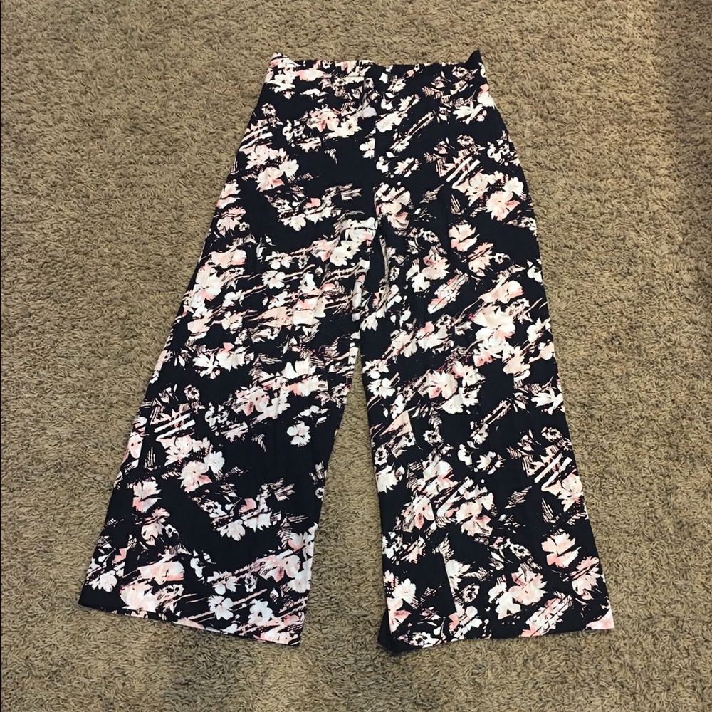 Flare flowey floral pants