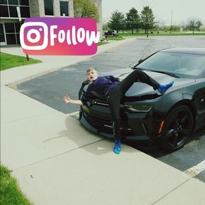 Meet your Posher, Adam