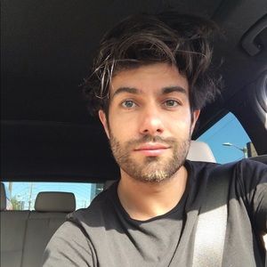 Meet your Posher, Charles