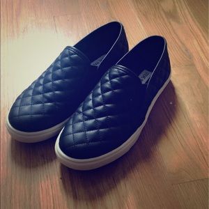Steve Madden Ecentrcq Slip On