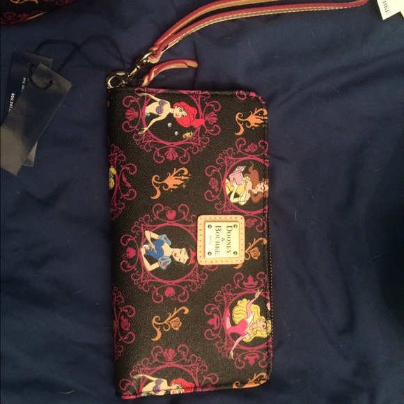 NWT Disney Dooney Princess crossbody and wallet - Picture 2 of 7