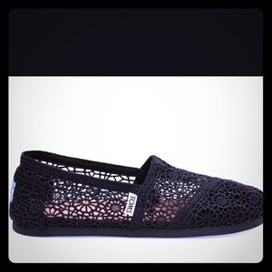 Tom's Moroccan Crochet Slip-on
