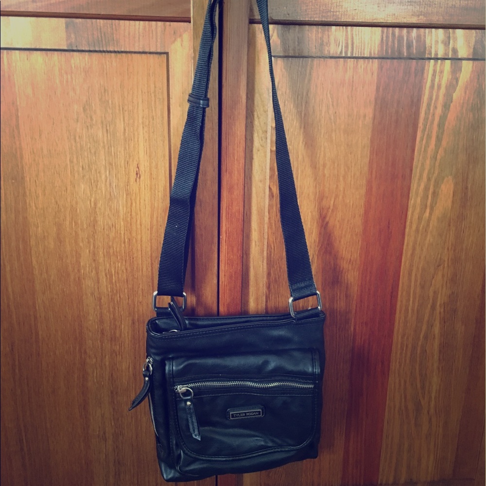 Tyler Rodan crossover purse