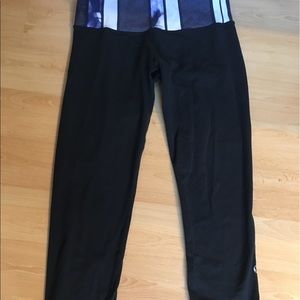 Lululemon Reversible Wunder Under Crops Size 6