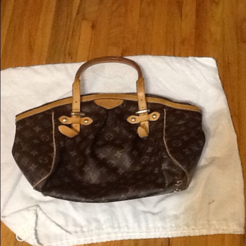Authentic LV Tivoli GM