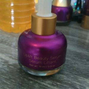 Younique uplift serum