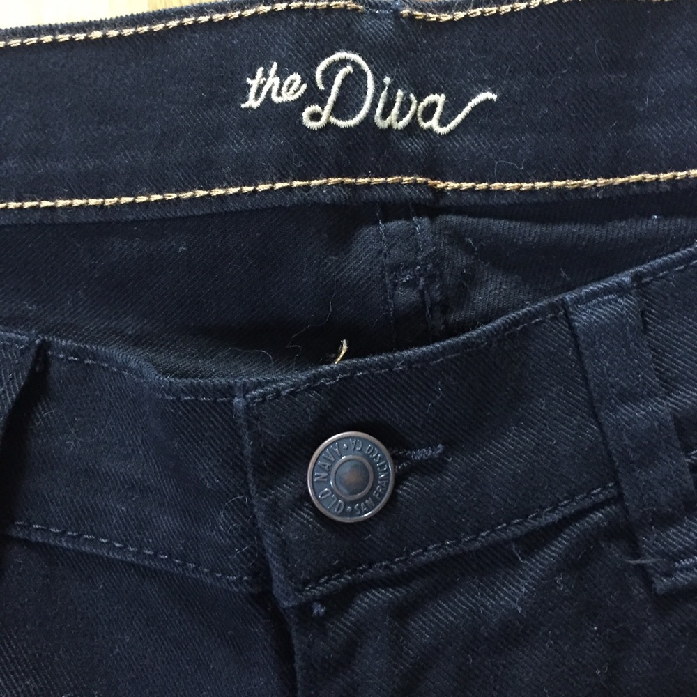 NWOT OLD NAVY STRETCH DIVA BLACK STRAIGHT JEANS 8
