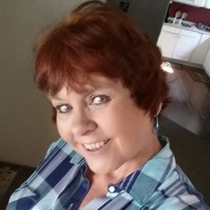 Meet your Posher, Leslie