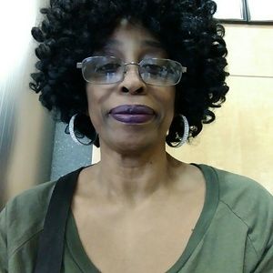 Meet your Posher, Deborah