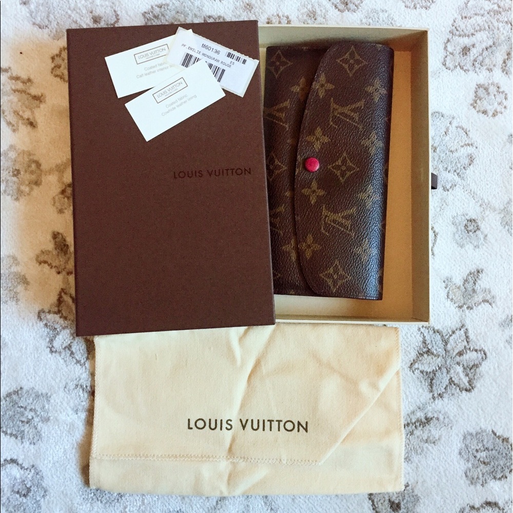 REDUCED!!! Louis Vuitton Emilie Wallet