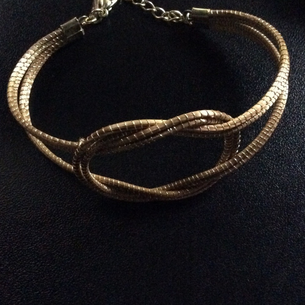 Art da Terra | Knot Clasp Bracelet