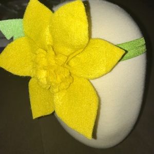 Yellow flower headband 💕