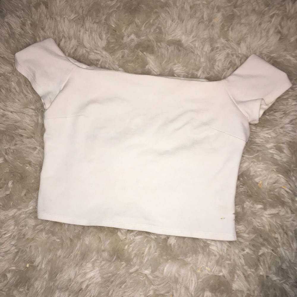 Gianni Bini of shoulder crop top