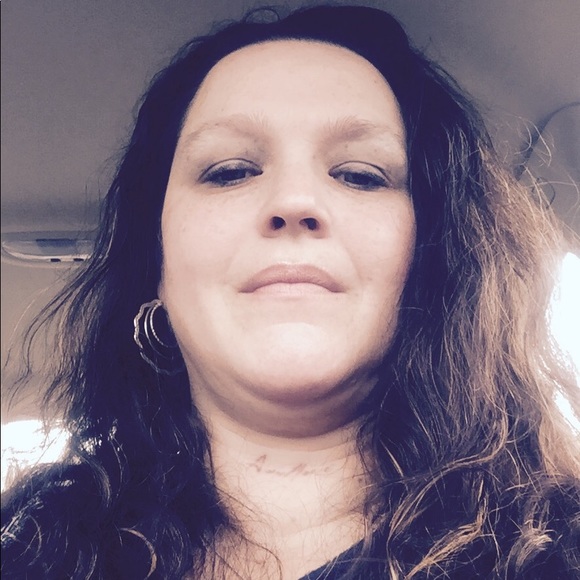 Meet your Posher, Michelle - Picture 6 of 8