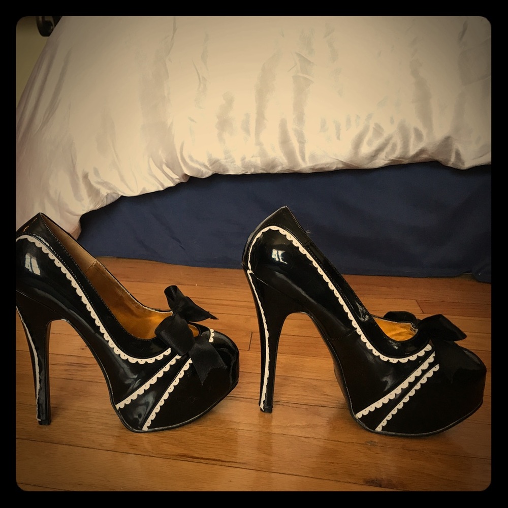 Bordello platform stilettos