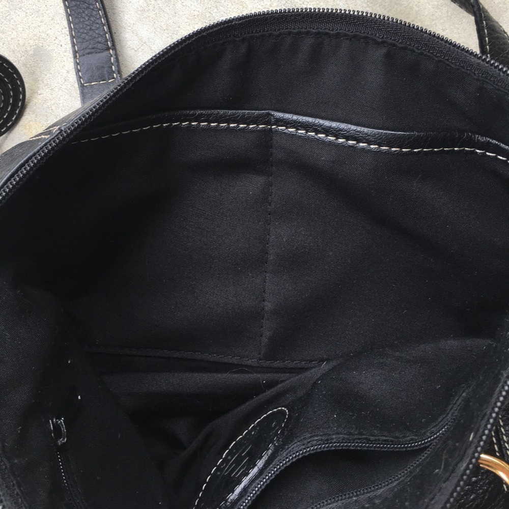Black Aigner Purse - Picture 8 of 8