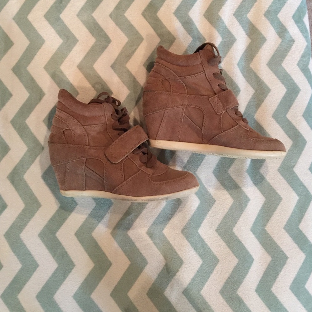 Ash Bowie suede beige size 39 size 9