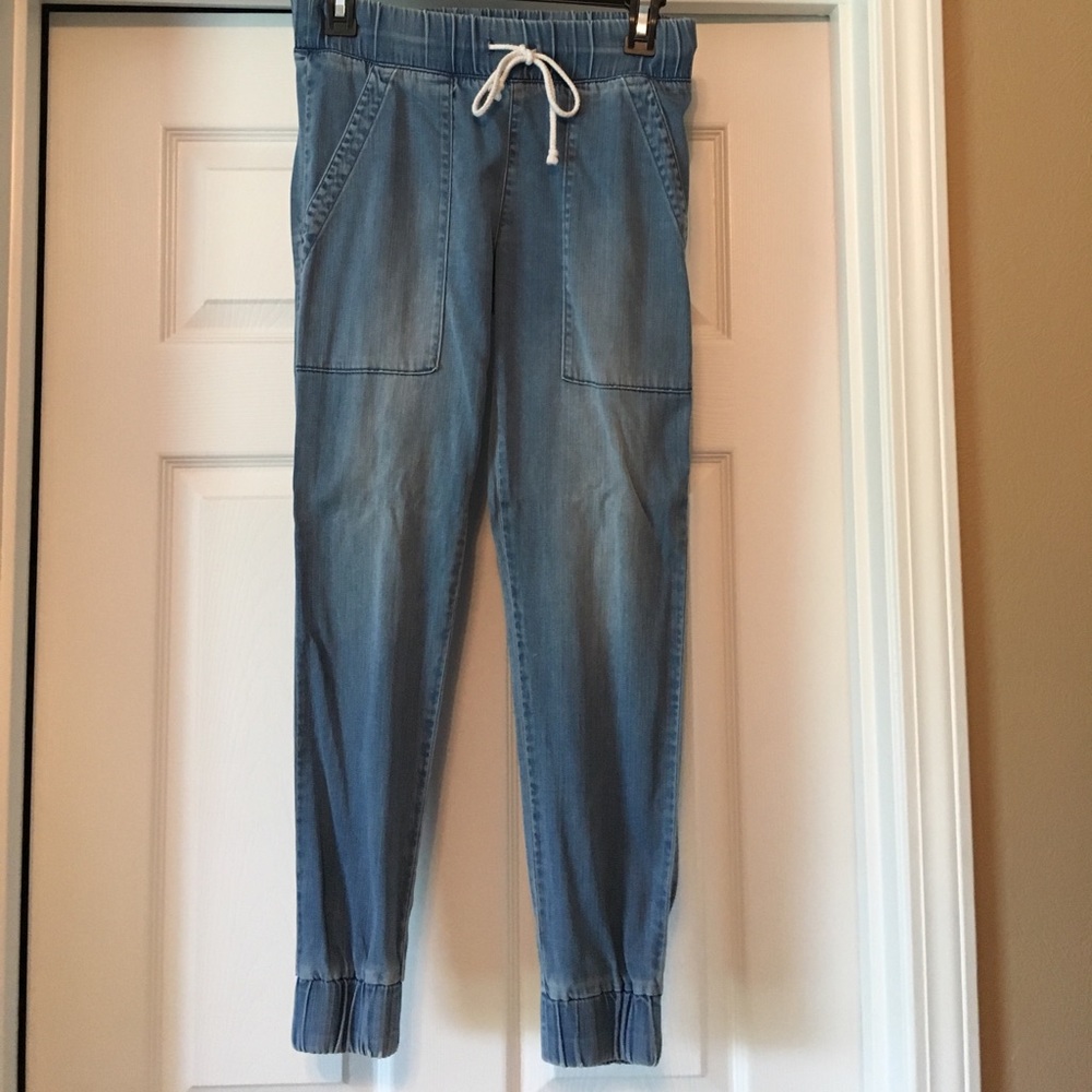 Chambrea jogger pants