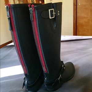 Women rain boots black